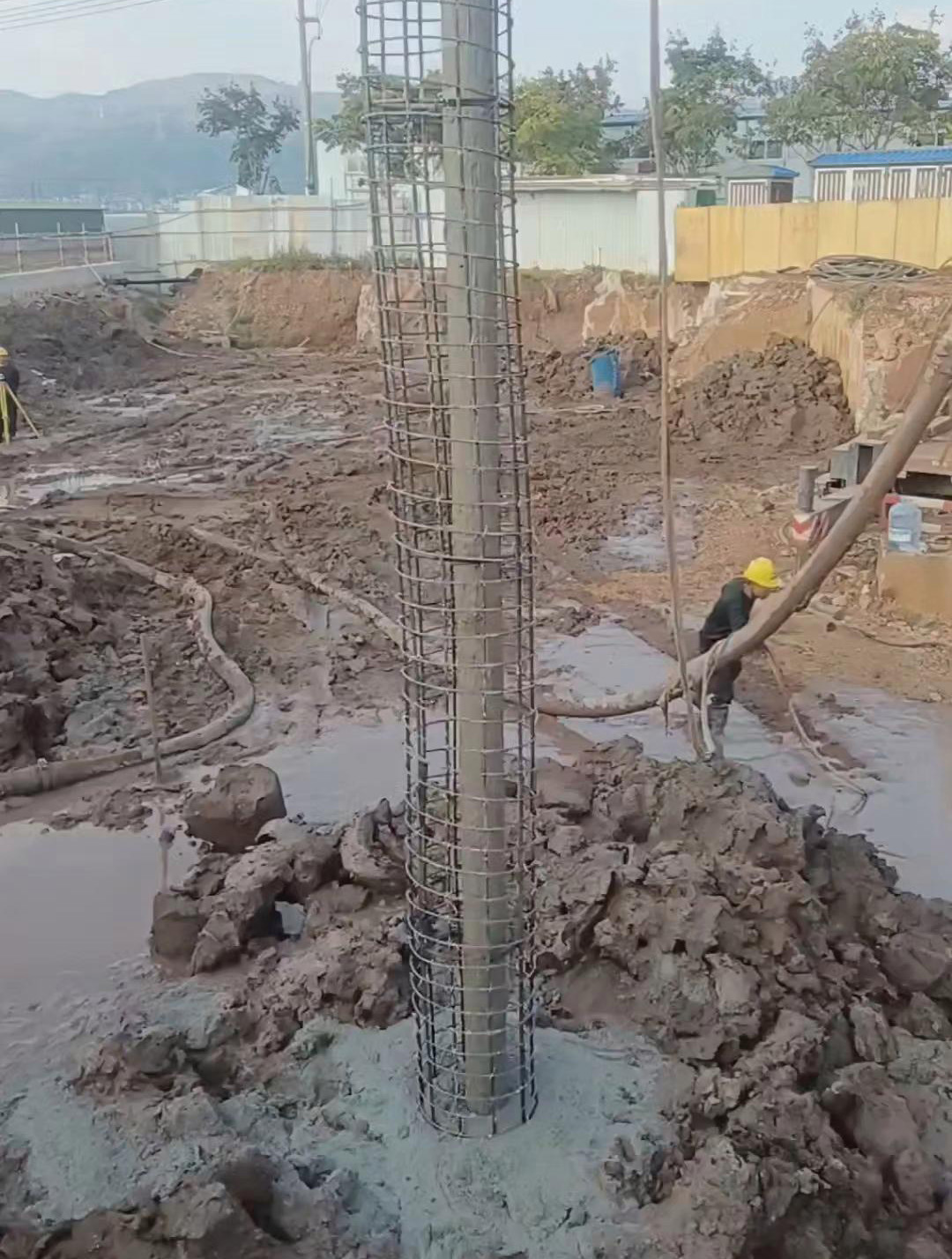 长螺旋钻孔压灌桩